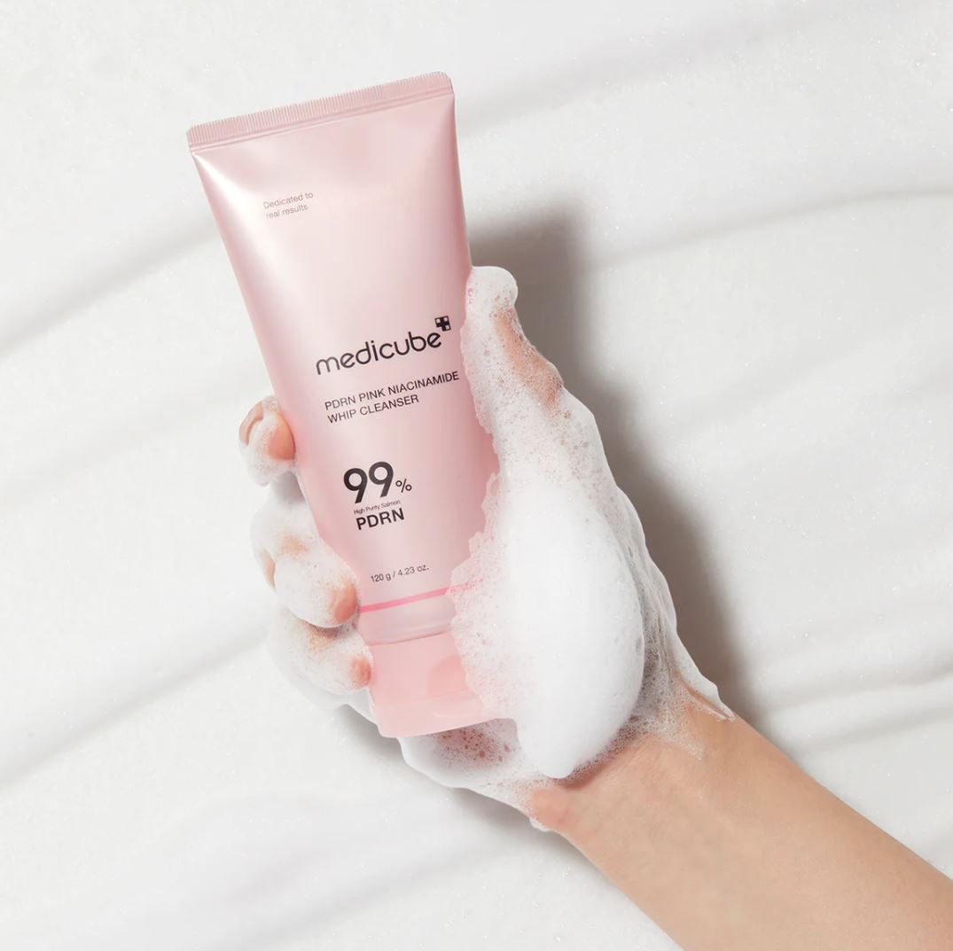MEDICUBE-PDRN PINK NIACINAMIDE WHIP CLEANSER 120G