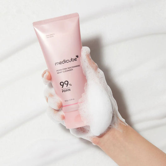 MEDICUBE-PDRN PINK NIACINAMIDE WHIP CLEANSER 120G